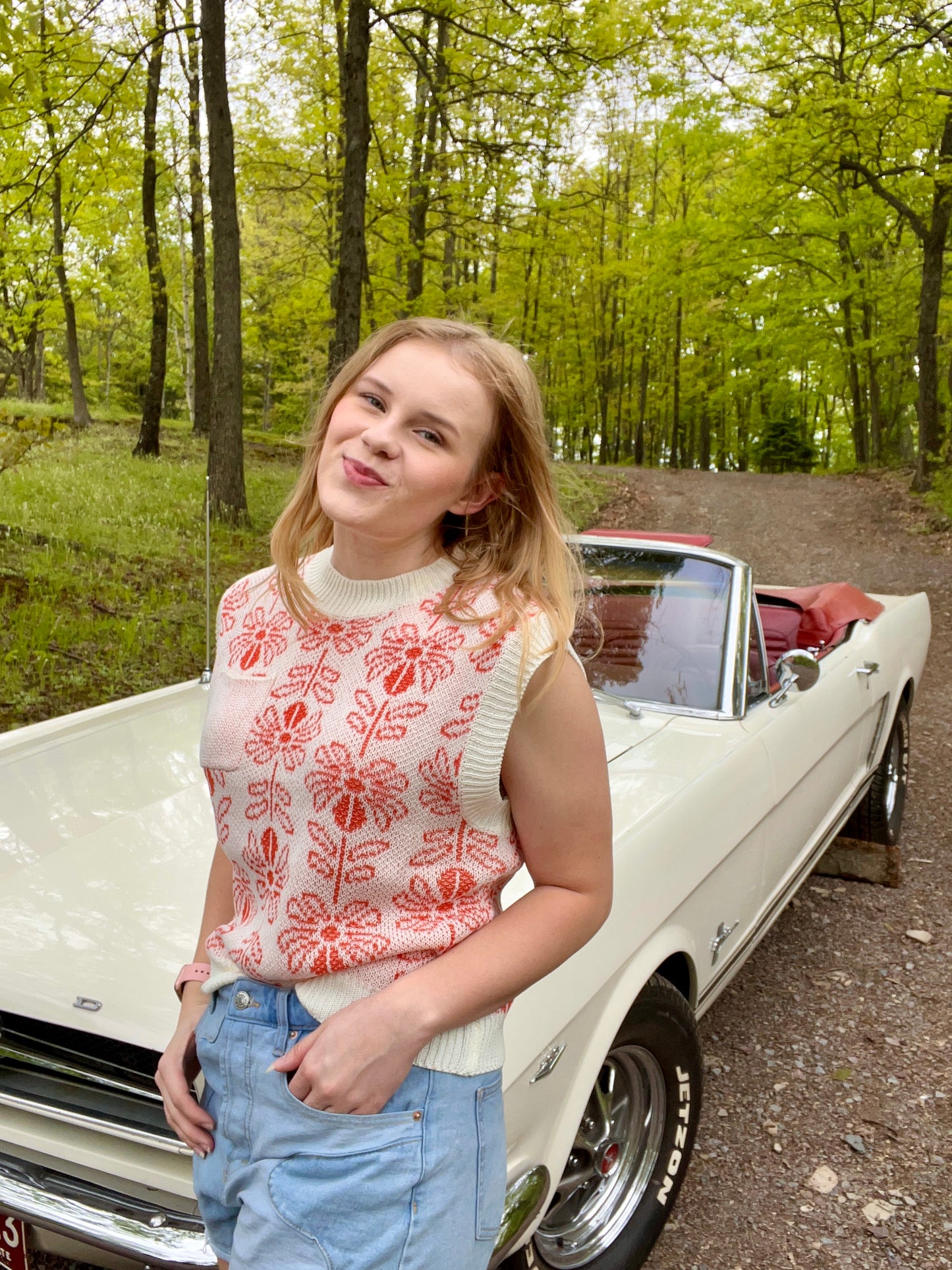 Floral Sleeveless Sweater Top